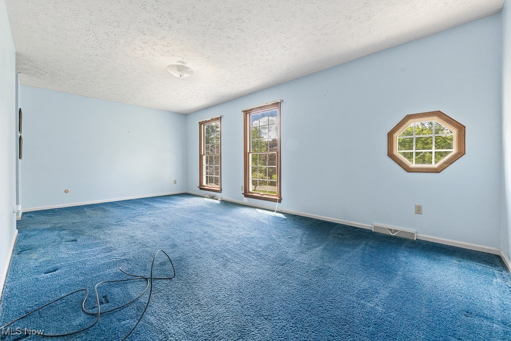 12935 Robinwood Street, Alliance, Ohio image 15