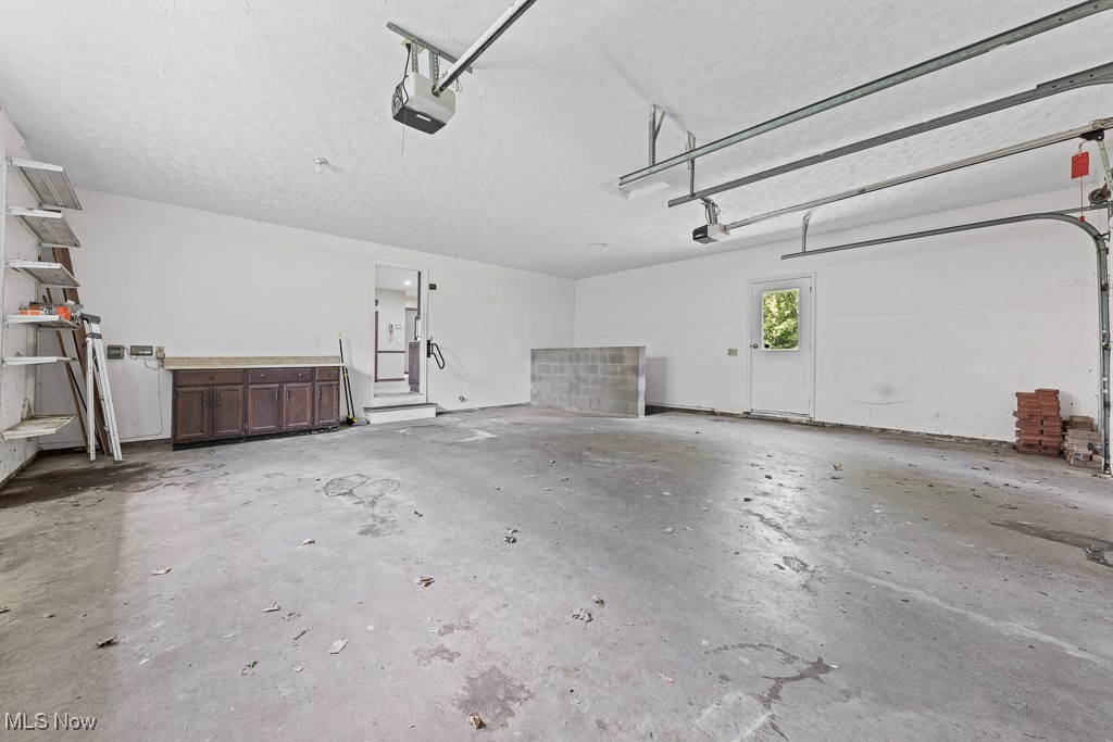12935 Robinwood Street, Alliance, Ohio image 28