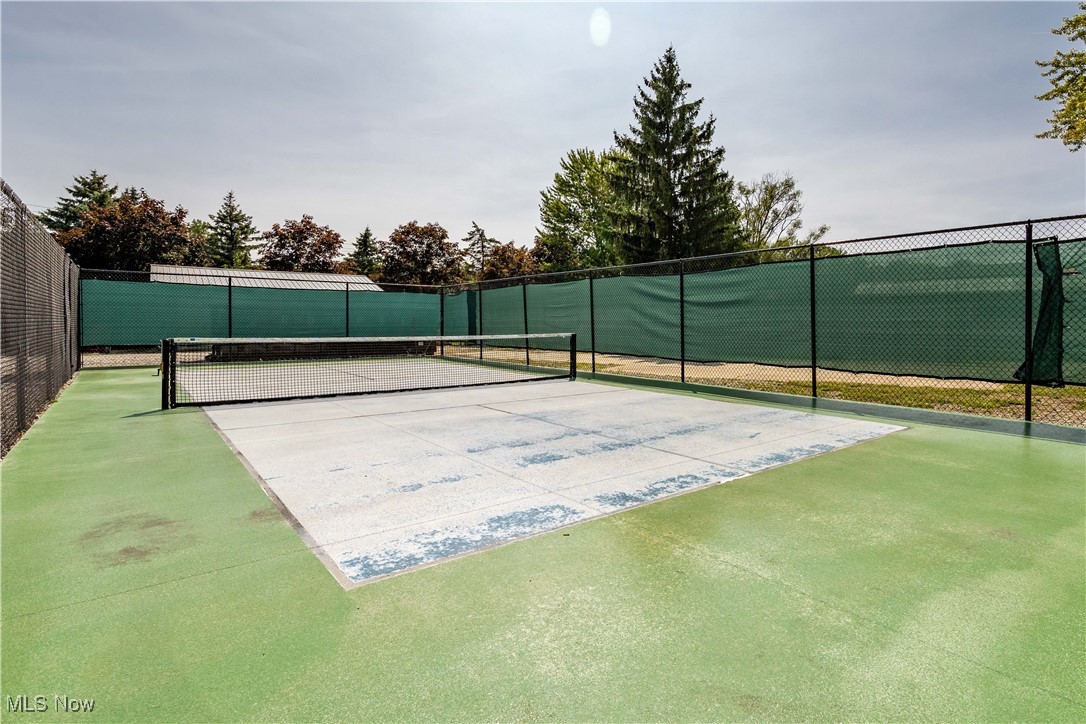 241 Twin Lake Dr Dr, Elyria, Ohio image 37