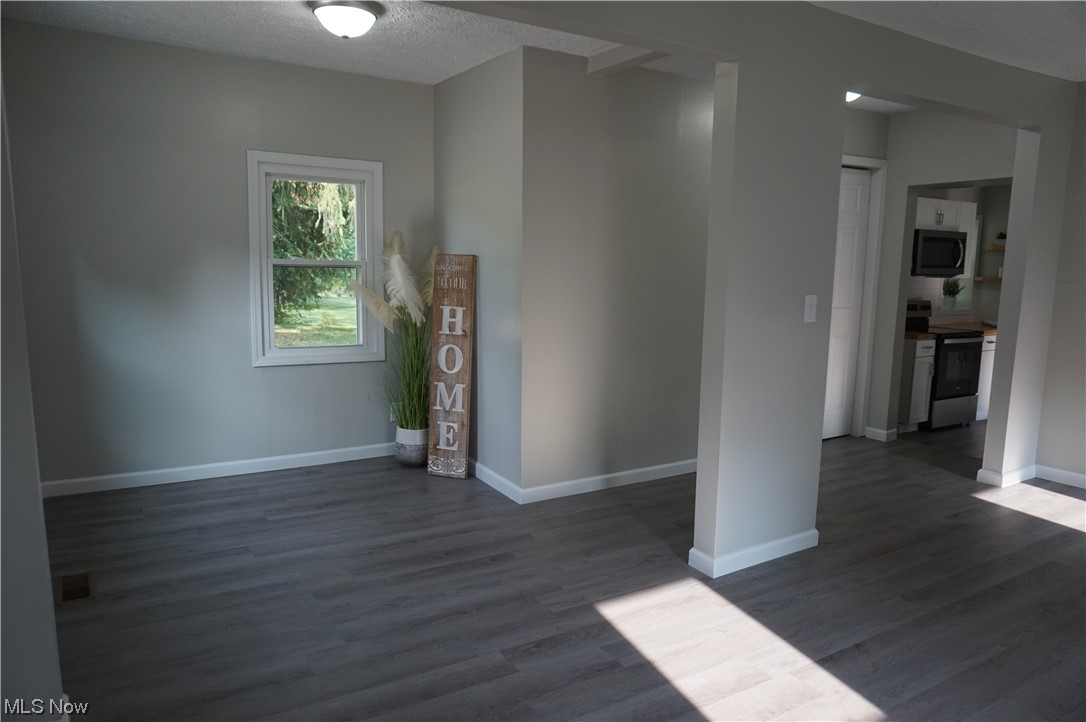 Airport Gardens - Residential