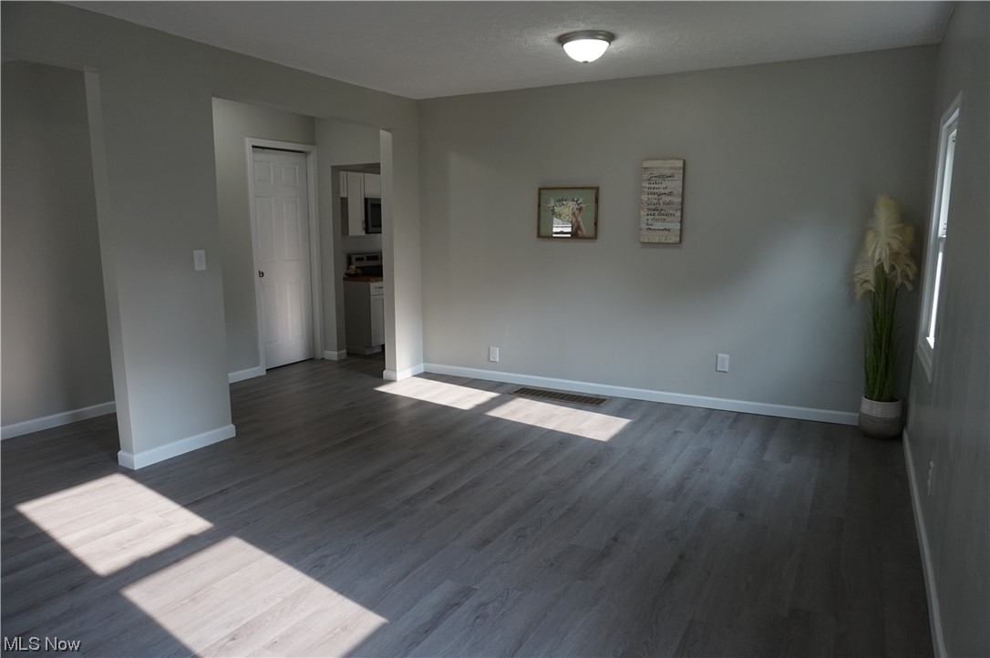 Airport Gardens - Residential