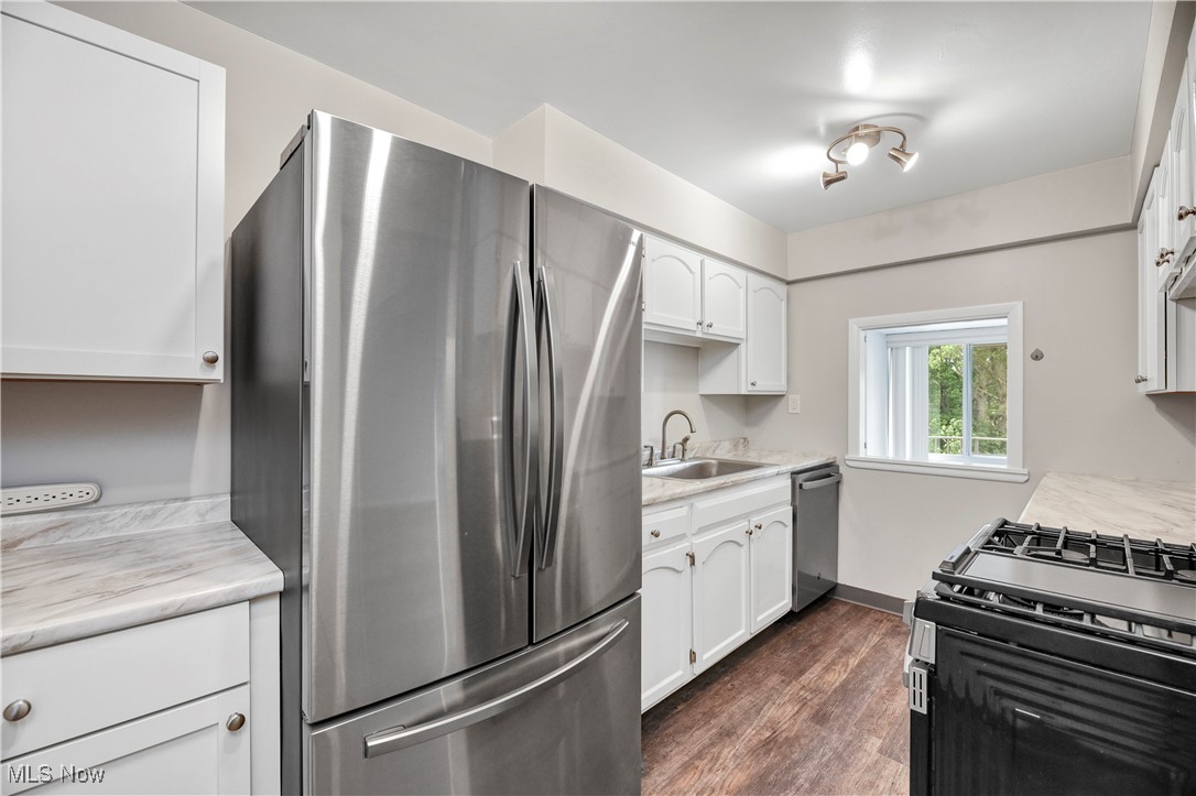 Carlyle Condo - Residential Lease