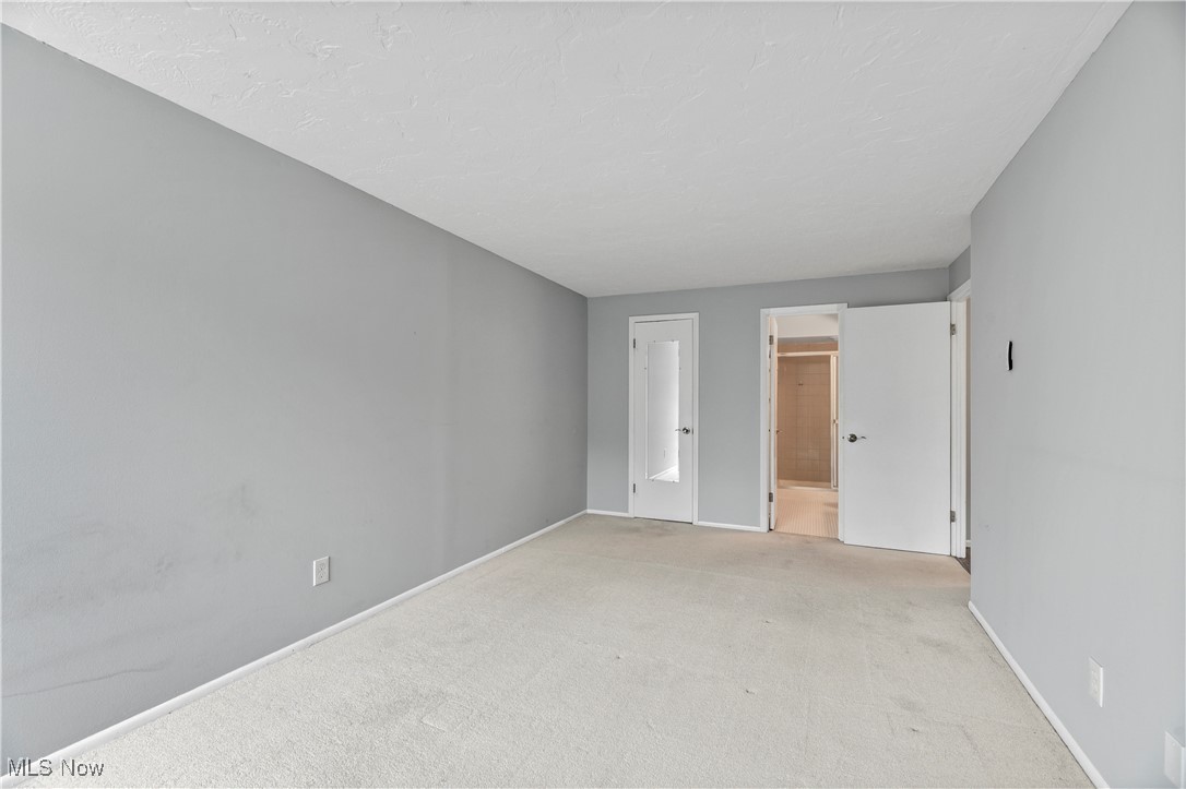 Carlyle Condo - Residential Lease