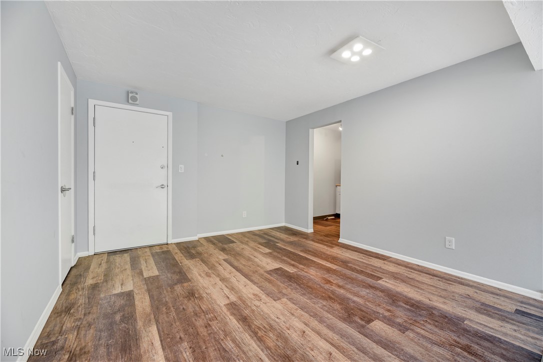 Carlyle Condo - Residential Lease