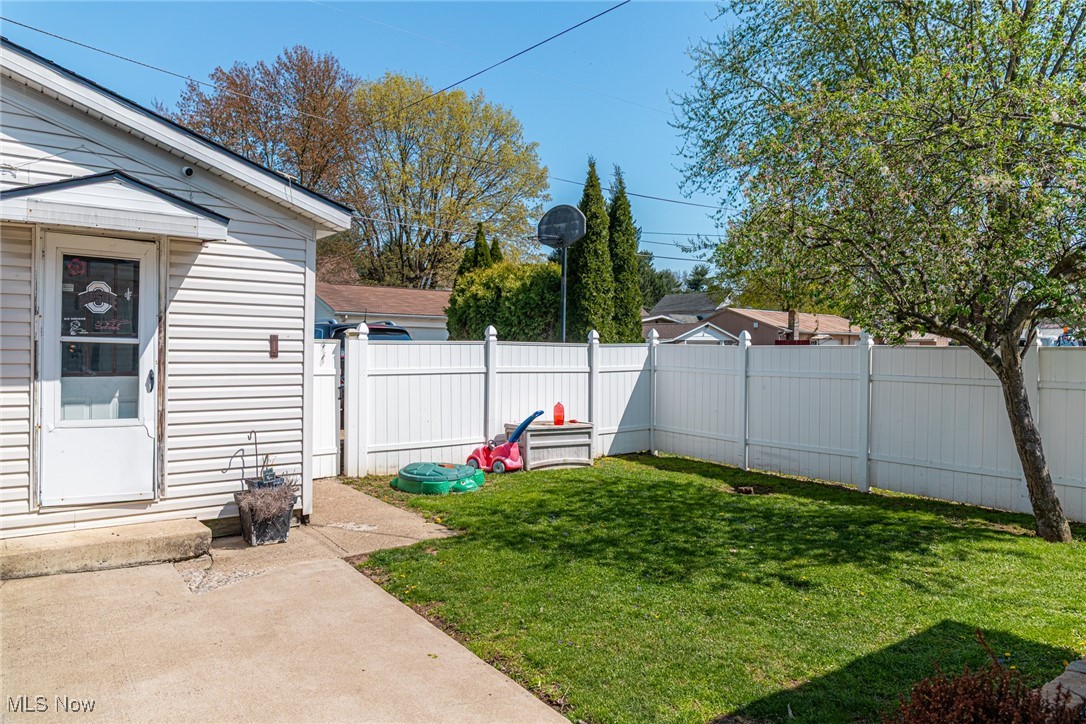 642 John Street, Coshocton, Ohio image 8