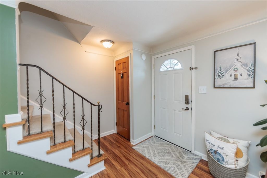 Photo of 1409 Ford Road, Lyndhurst, OH 44124 (MLS # 5177471)