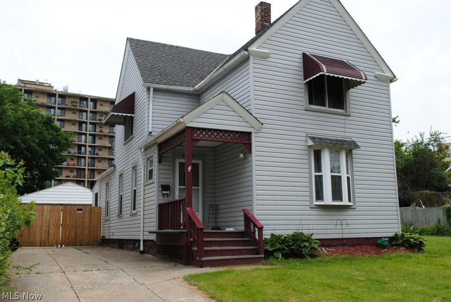 Charming Colonial home has 3 bedrooms and 1 full bath. 2 bedrooms upstairs and 1 bedroom on the main 1st floor. Extra large 2.5 car garage. Partially fenced yard. Great opportunity....call today.