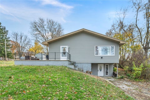 Homes For Sale - 3328 Avis Road<br/> Akron, OH 44312