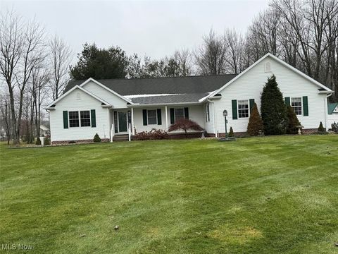 Homes For Sale - 2940 Corries Way<br/> Conneaut, OH 44030