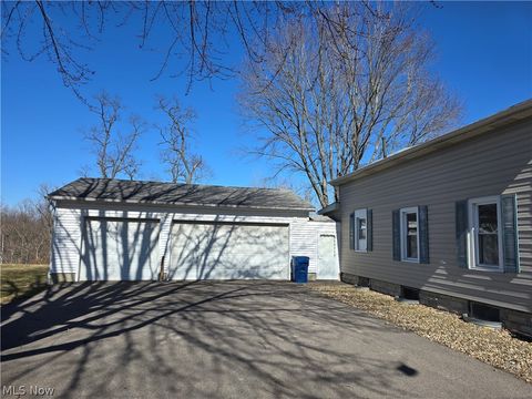 Tiny photo for 267 Milan Avenue, Amherst, OH 44001 (MLS # 5190382)