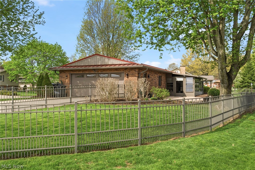 Thomas E Larkin Hummel Vly Estate - Residential