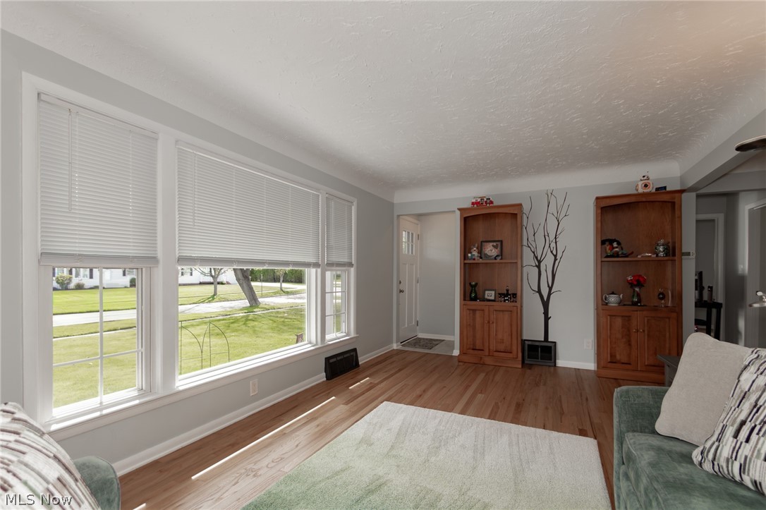 Lyndhurst Mdws Sub #4 - Residential