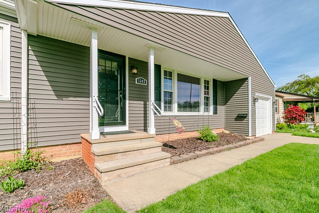 Lyndhurst Mdws Sub #4 - Residential