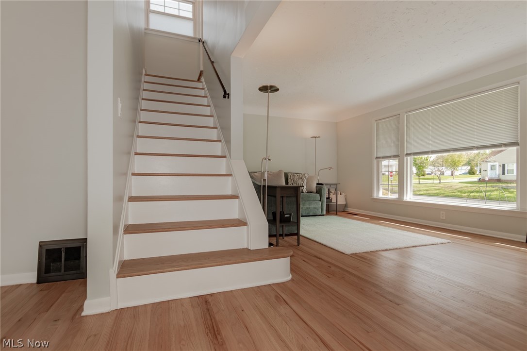 Lyndhurst Mdws Sub #4 - Residential