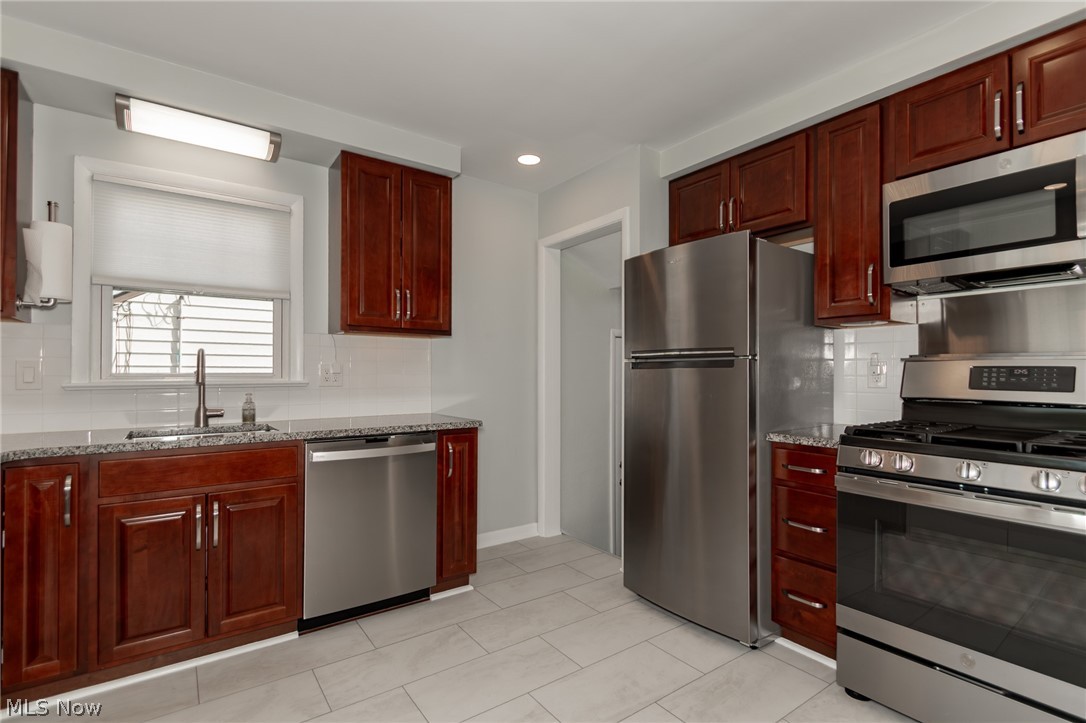 Lyndhurst Mdws Sub #4 - Residential