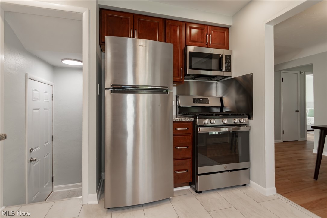 Lyndhurst Mdws Sub #4 - Residential