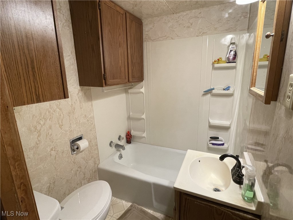 13929 Old Glory Road, Lore City, Ohio image 6