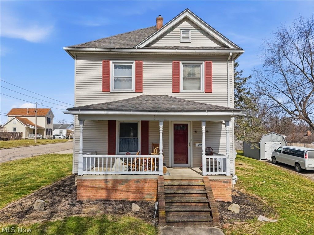 Photo of 207 Harmon Avenue NE, Brewster, OH 44613 (MLS # 5190607)