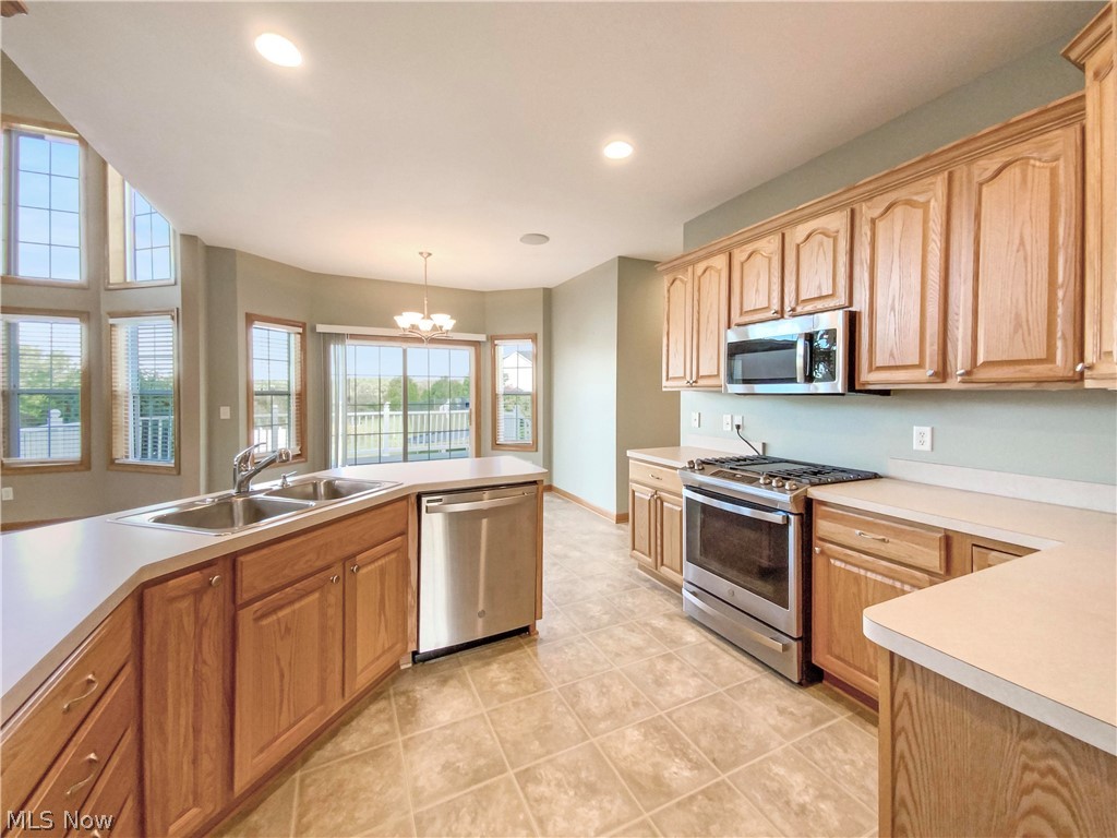 Emerald Lakes Ph 03 - Residential