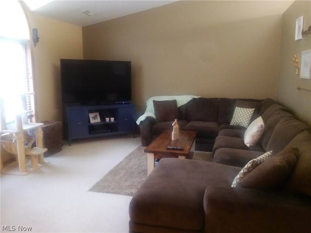 Ryan Village Condos Ph 01 - Residential