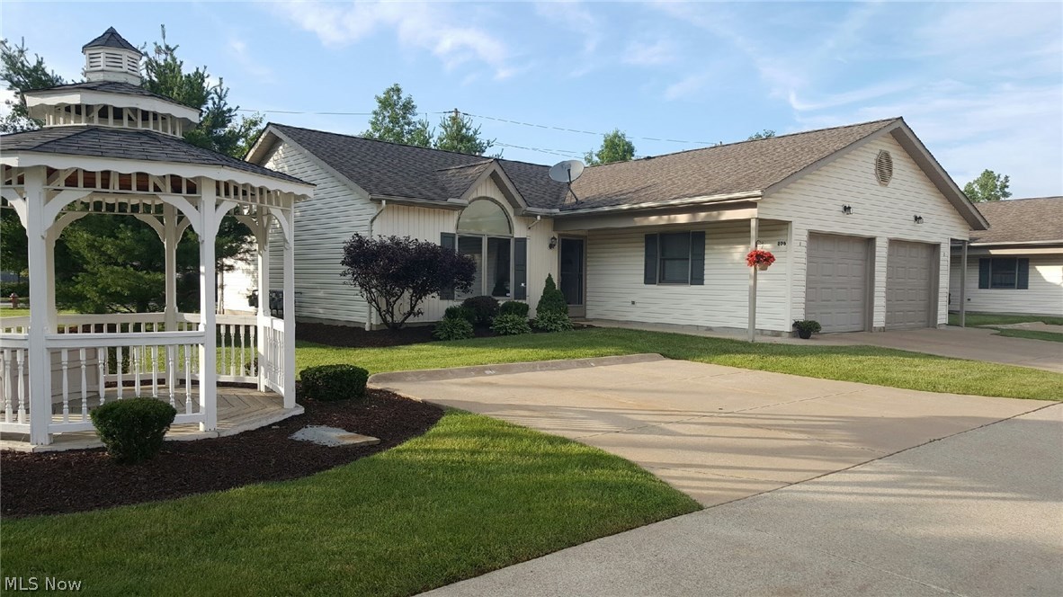 Ryan Village Condos Ph 01 - Residential