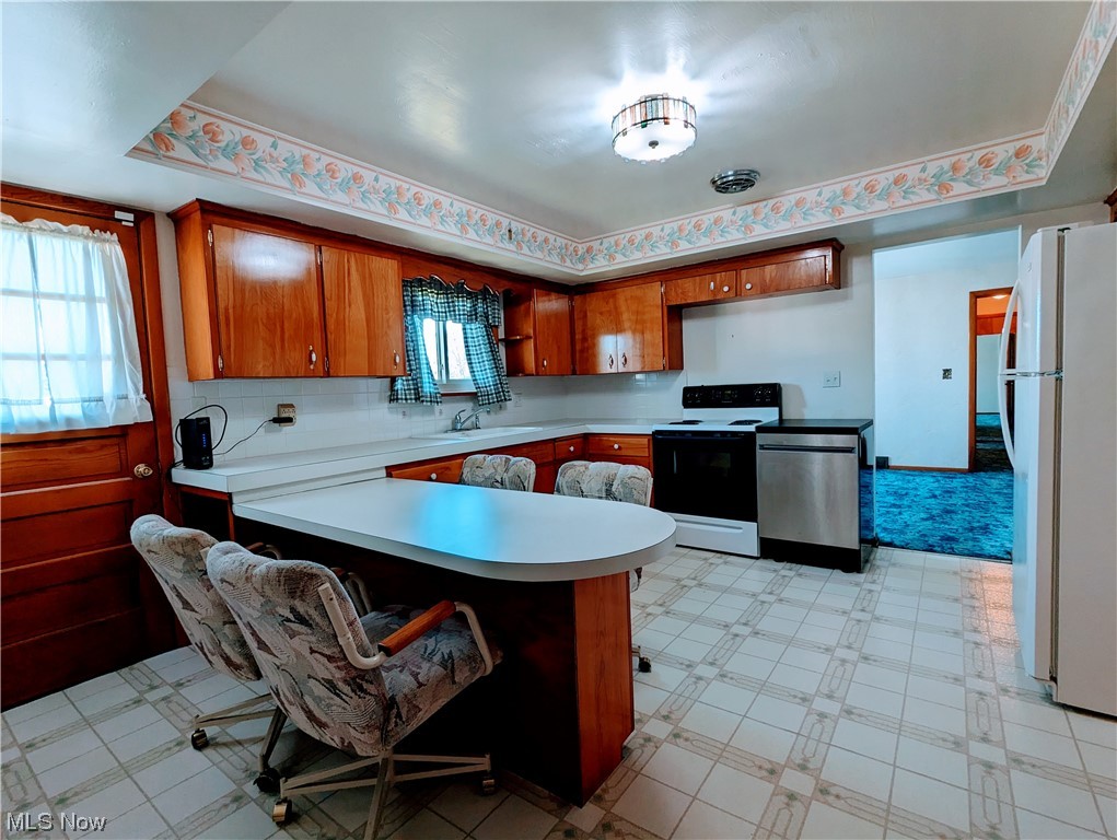 Harry J Moore 02 - Residential