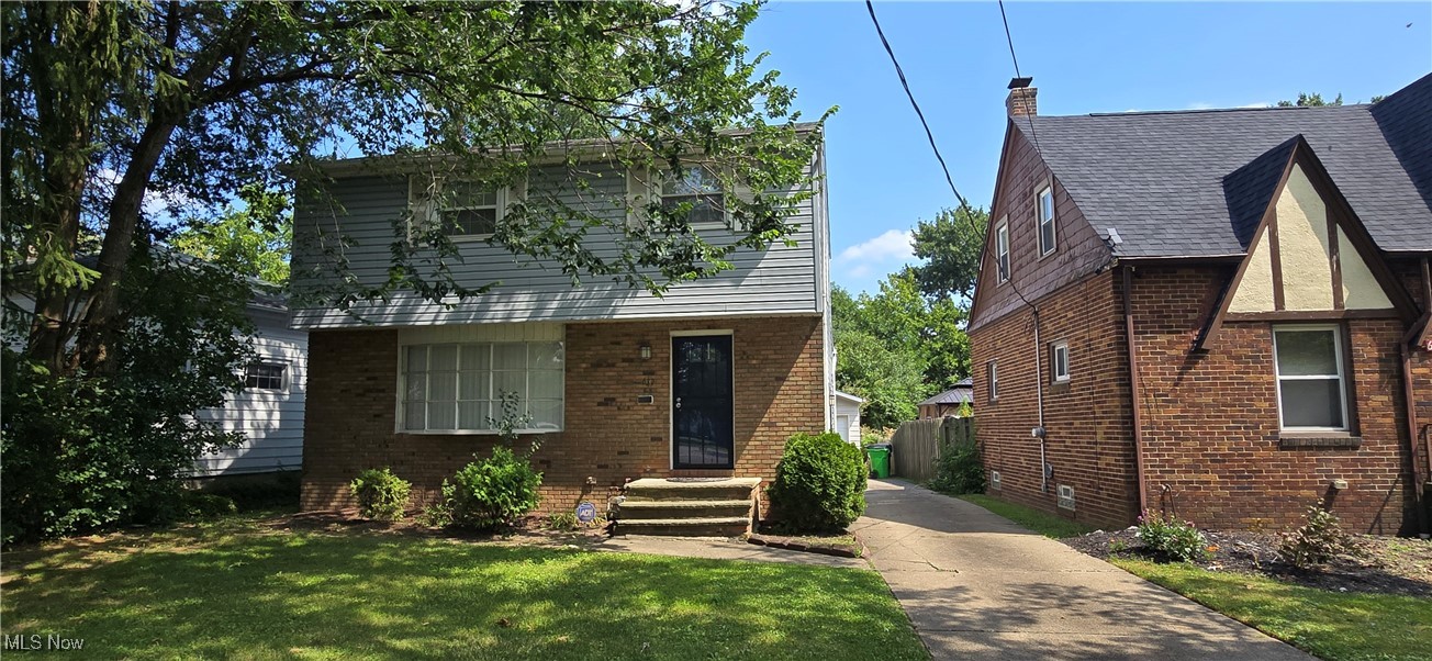 Outstanding Bedford colonial on a very nice street!!! 4 bedrooms!!! Family room!!! Finished basement!!! Minutes to downtown Bedford!!! Minutes to Bedford library!!! Two car garage with remote control garage door opener!!! Home warranty!!! Easy to show!!!