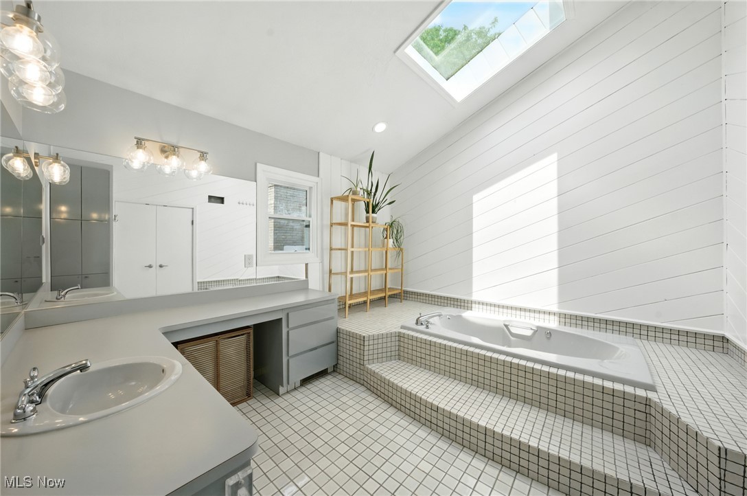 Beachwood, Ohio 44122, United States, 6 Bedrooms Bedrooms, ,6 BathroomsBathrooms,Residential,Active,151060