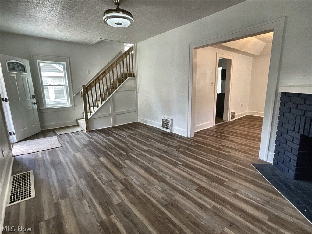 131 E Ido Avenue