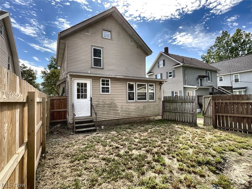 131 E Ido Avenue