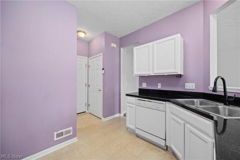 Tiny photo for 29026 Pembrooke Boulevard, Olmsted Falls, OH 44138 (MLS # 5221688)