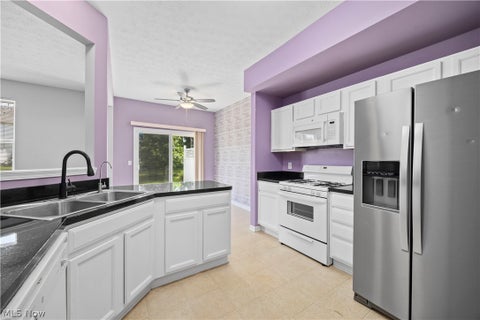 Tiny photo for 29026 Pembrooke Boulevard, Olmsted Falls, OH 44138 (MLS # 5221688)