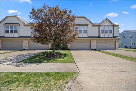 Tiny photo for 29026 Pembrooke Boulevard, Olmsted Falls, OH 44138 (MLS # 5221688)