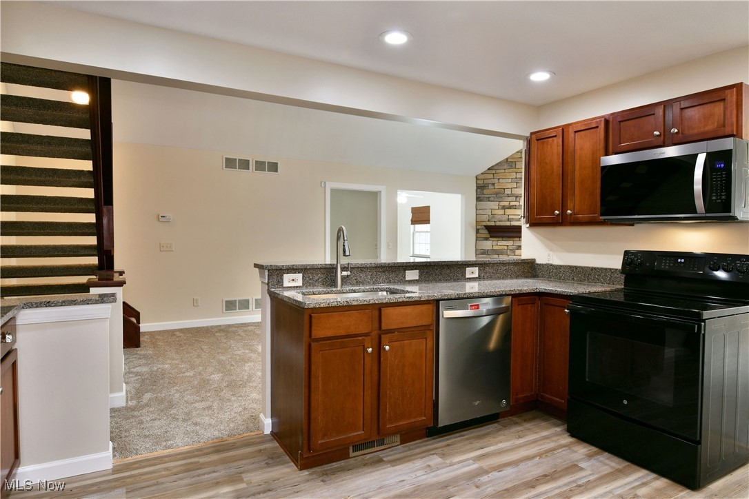 Villas/Greens Condos Ph 04 - Residential