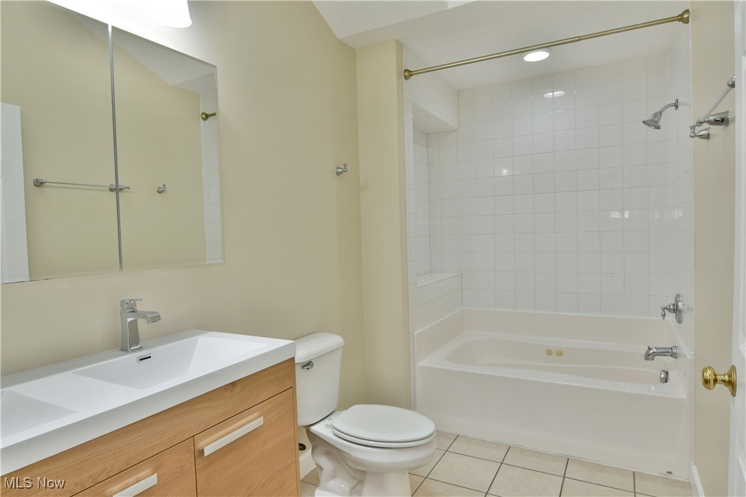 Villas/Greens Condos Ph 04 - Residential