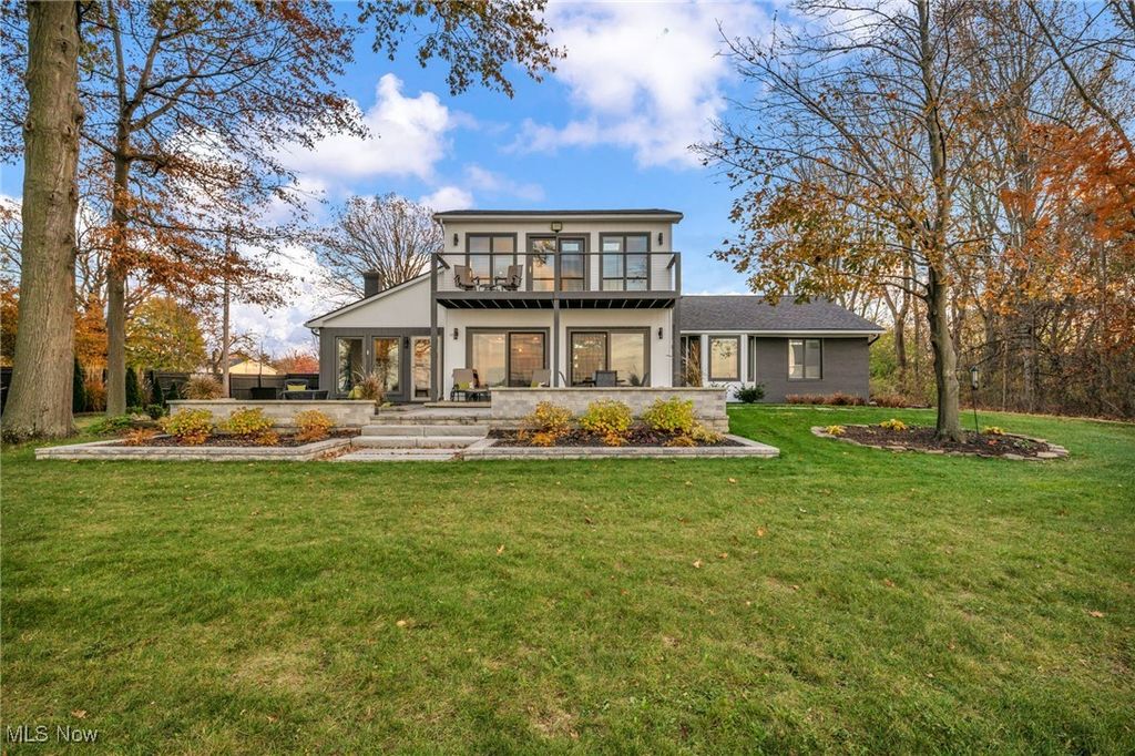 Photo of 5365 E Lake Road, Sheffield Lake, OH 44054 (MLS # 5171843)