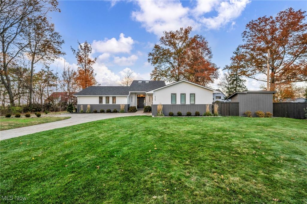 Photo of 5365 E Lake Road, Sheffield Lake, OH 44054 (MLS # 5171843)