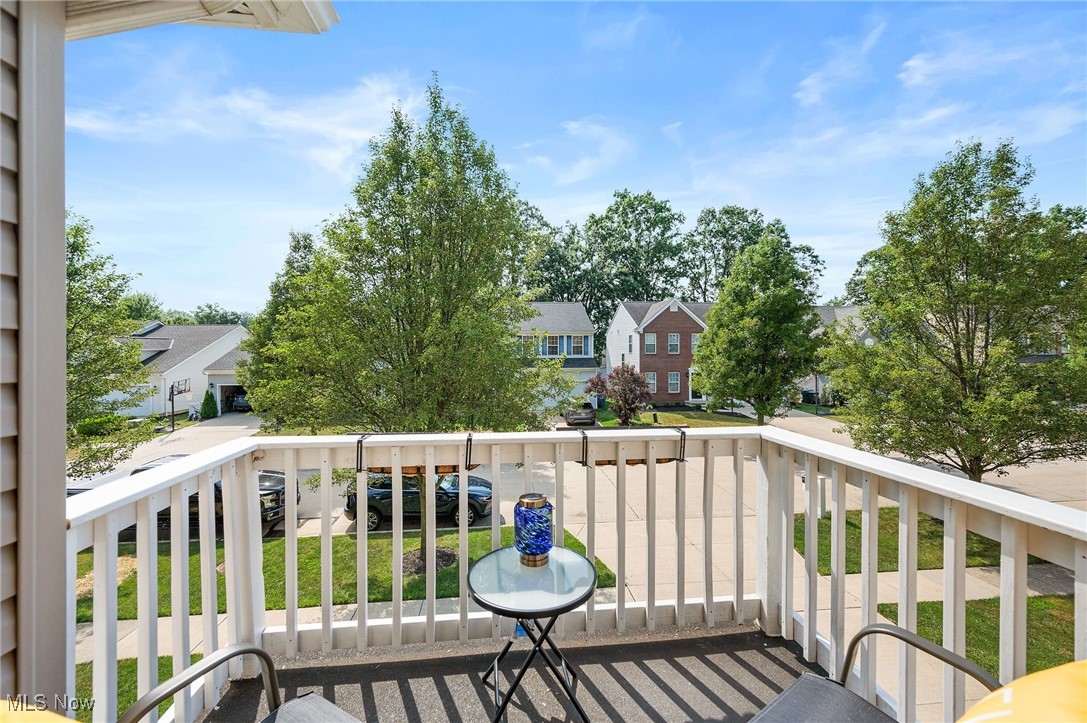 Avon, Ohio 44011, United States, 4 Bedrooms Bedrooms, ,3 BathroomsBathrooms,Residential,Pending,182637