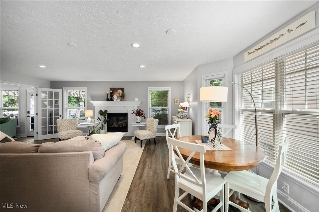 Avon, Ohio 44011, United States, 4 Bedrooms Bedrooms, ,3 BathroomsBathrooms,Residential,Pending,182637