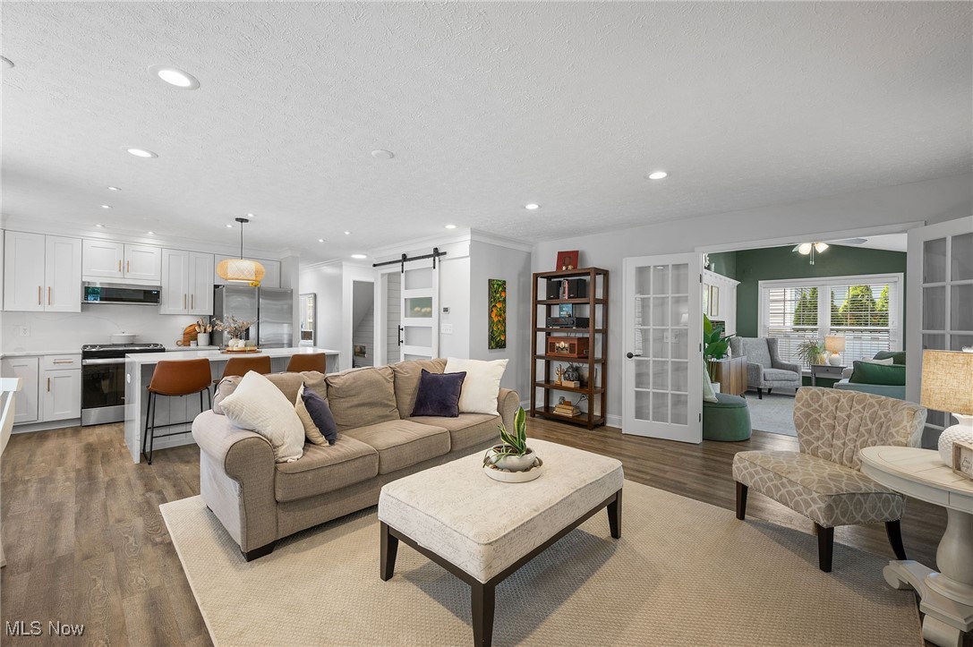 Avon, Ohio 44011, United States, 4 Bedrooms Bedrooms, ,3 BathroomsBathrooms,Residential,Pending,182637