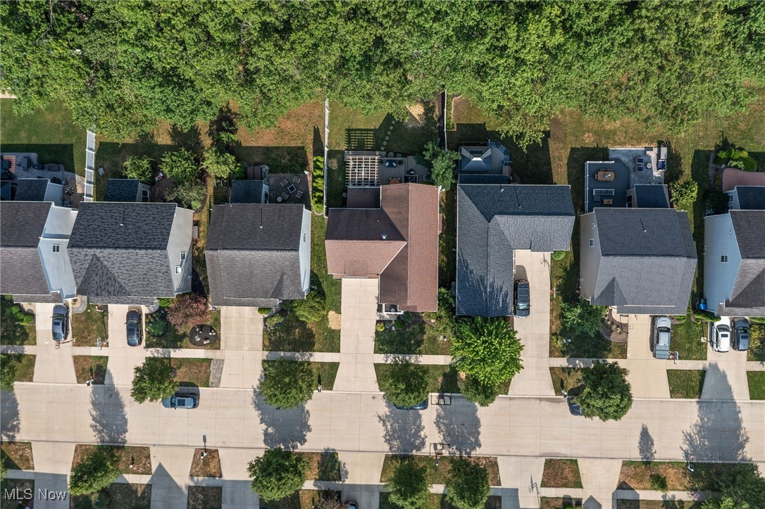 Avon, Ohio 44011, United States, 4 Bedrooms Bedrooms, ,3 BathroomsBathrooms,Residential,Pending,182637