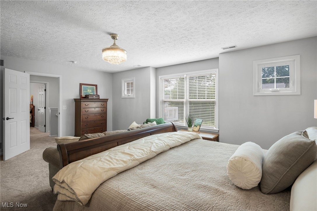 Avon, Ohio 44011, United States, 4 Bedrooms Bedrooms, ,3 BathroomsBathrooms,Residential,Pending,182637