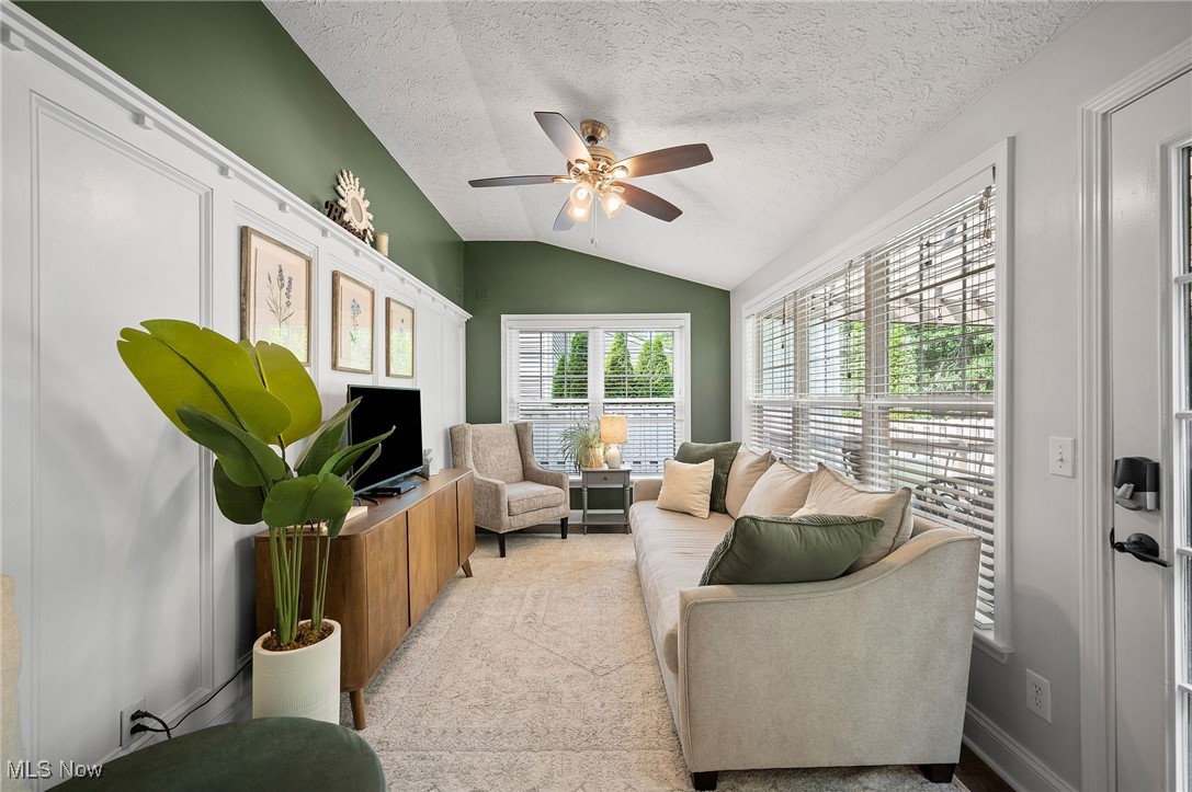 Avon, Ohio 44011, United States, 4 Bedrooms Bedrooms, ,3 BathroomsBathrooms,Residential,Pending,182637