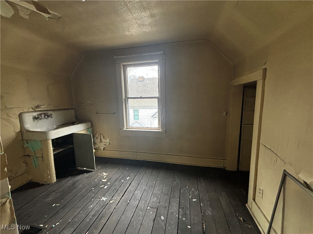 1228 Rigby St, Youngstown, Ohio image 14