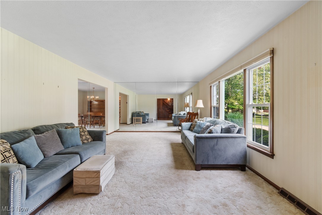 8603 Pin Oak Drive