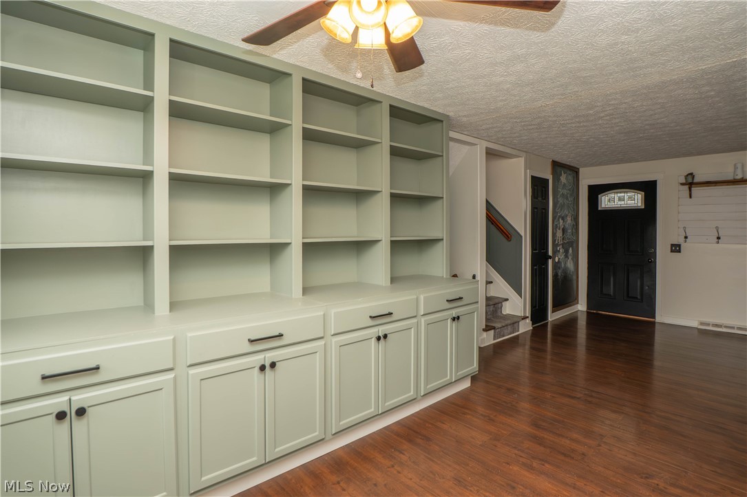 Hunting Hills Estates - Residential