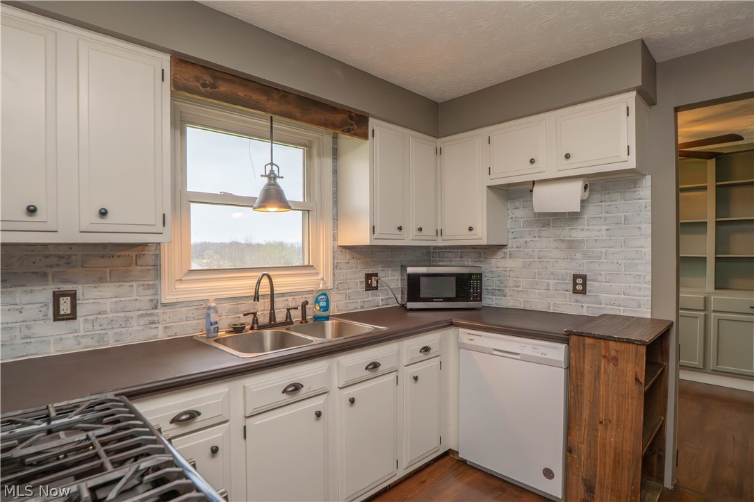 Hunting Hills Estates - Residential