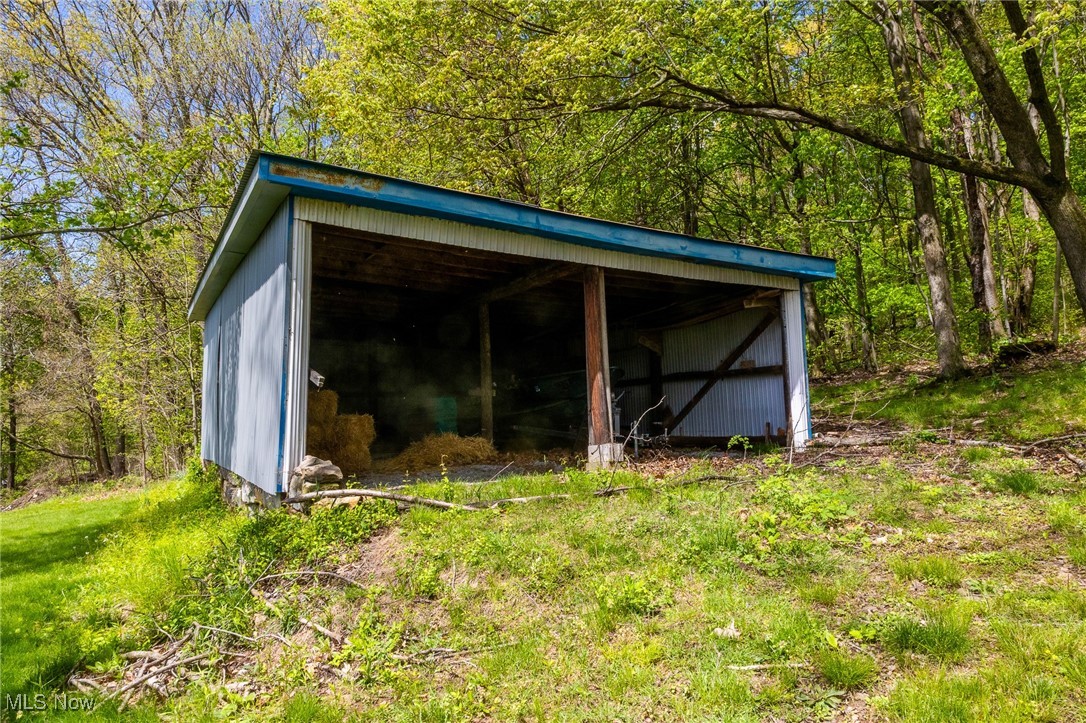 7592 Fort Laurens Road, Strasburg, Ohio image 35