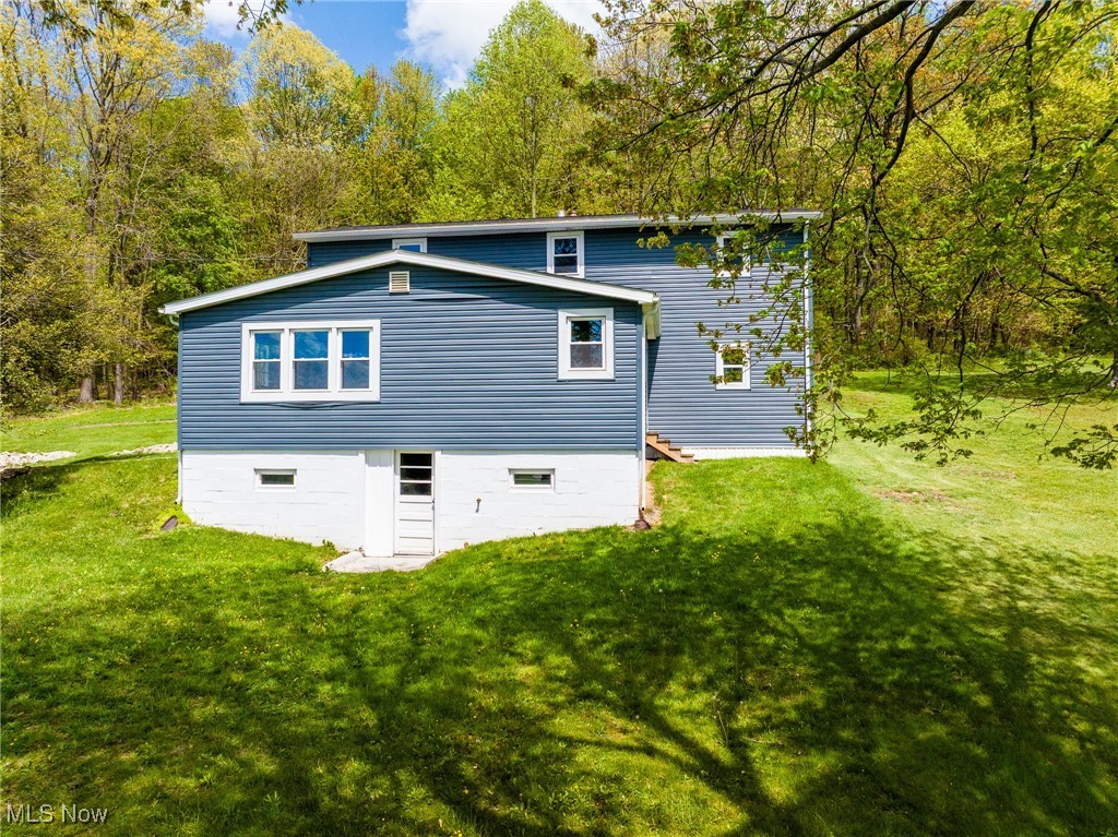 7592 Fort Laurens Road, Strasburg, Ohio image 42