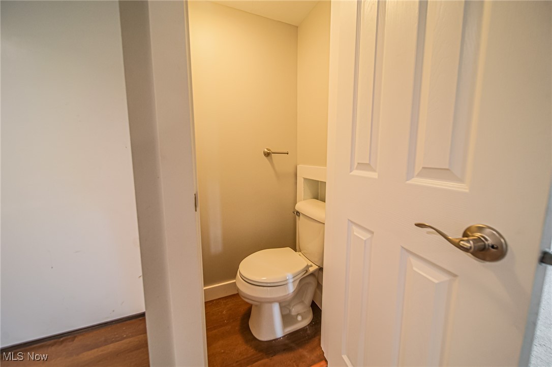 7592 Fort Laurens Road, Strasburg, Ohio image 21